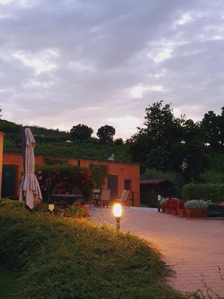 Poggio Montali Villa Monte Roberto Luaran gambar