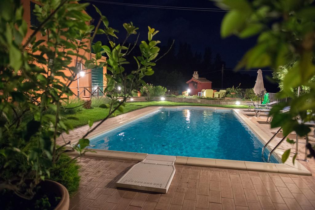 Poggio Montali Villa Monte Roberto Luaran gambar