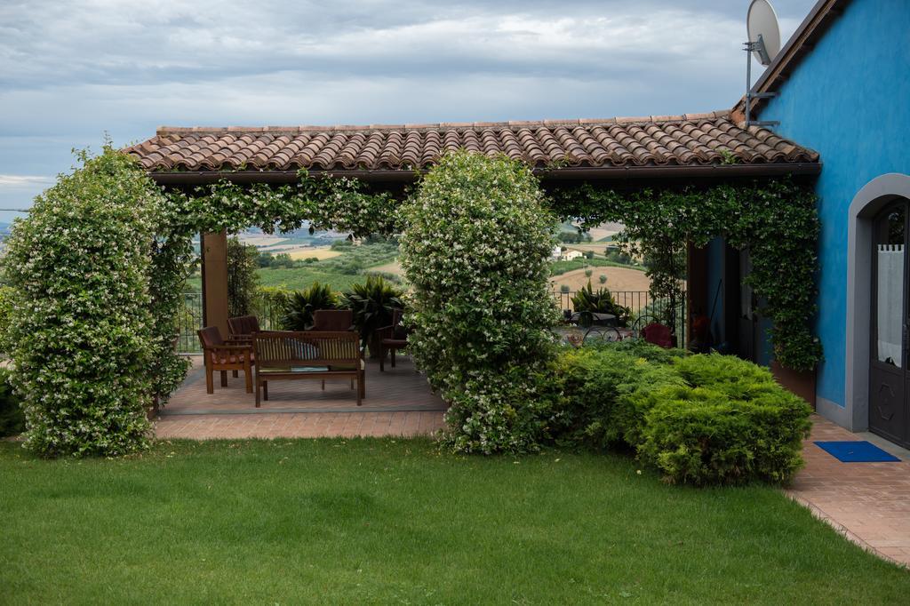 Poggio Montali Villa Monte Roberto Luaran gambar