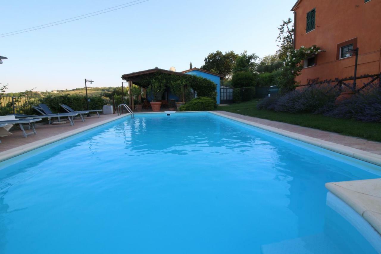 Poggio Montali Villa Monte Roberto Luaran gambar